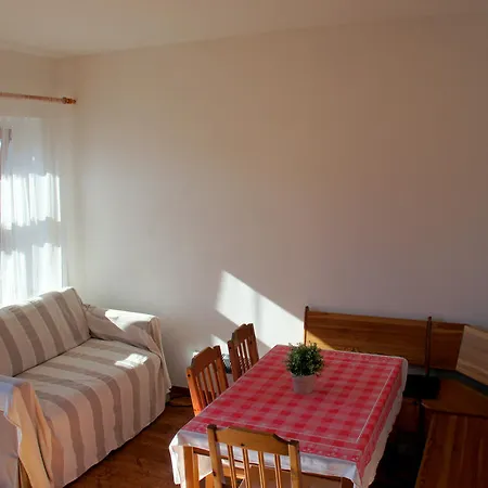 V Háji - Jache Dom *