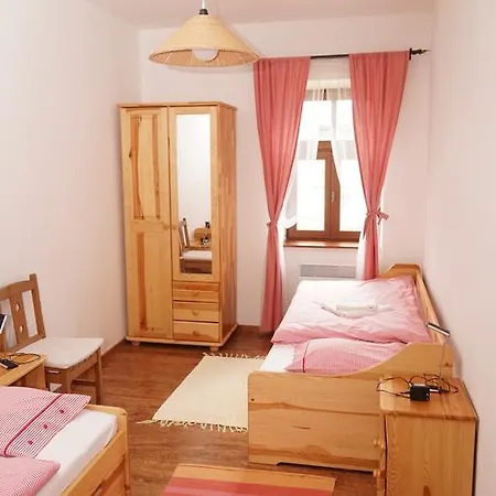 V Haji - Jache Dom * Turcianske Teplice