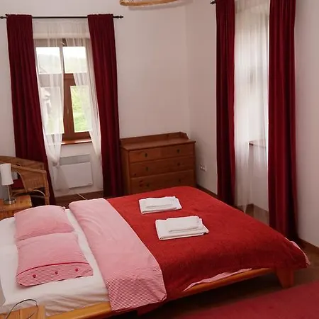 Apartment V Haji - Jache Dom *